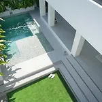 New Luxury Dual Villas, 9 Total Bedrooms, 7 Bathrooms, Ktv, 3Km To Walking Street & Beach