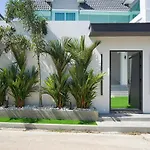 New Luxury Dual Villas, 9 Total Bedrooms, 7 Bathrooms, Ktv, 3Km To Walking Street & Beach