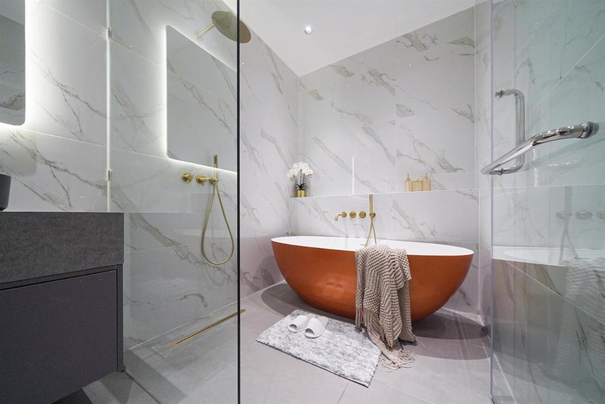 Villa New Luxury Dual Villas, 9 Total Bedrooms, 7 Bathrooms, Ktv, 3km To Walking Street & *