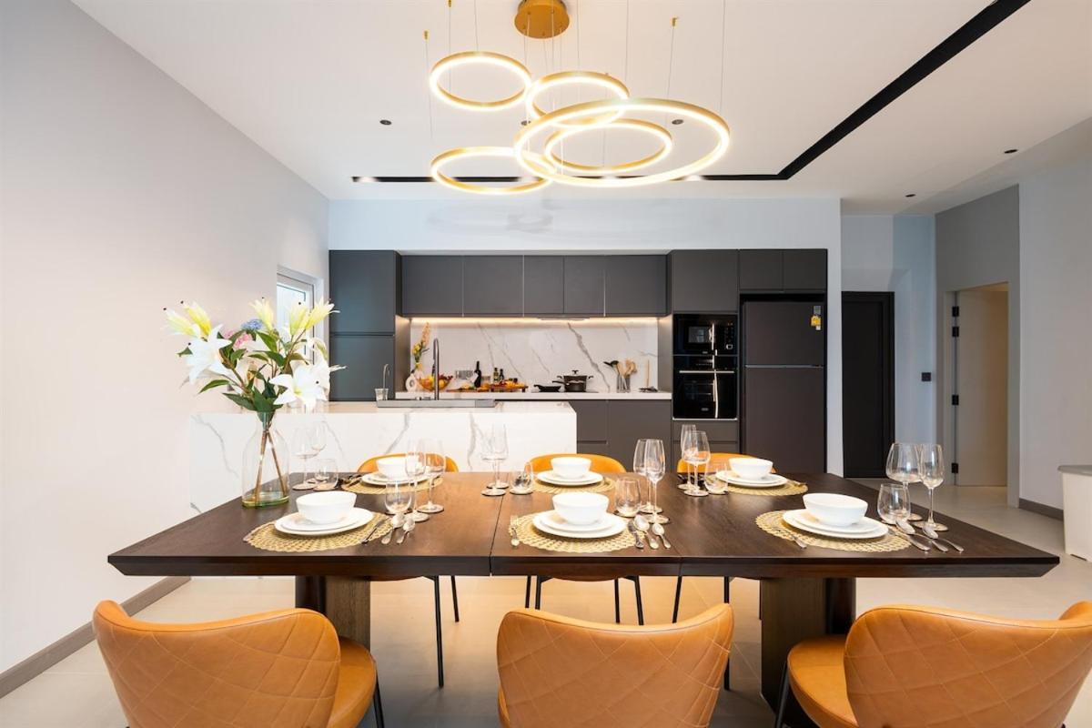 New Luxury Dual Villas, 9 Total Bedrooms, 7 Bathrooms, Ktv, 3km To Walking Street & Villa *