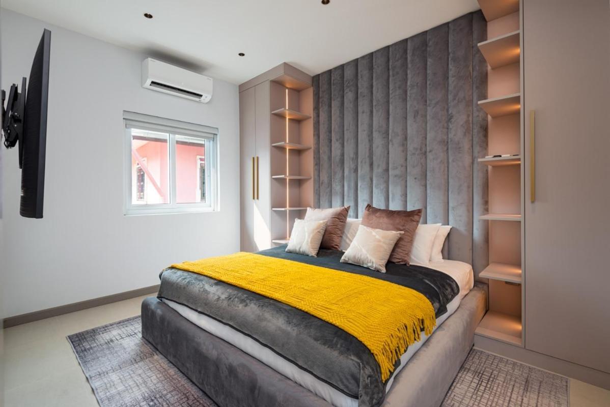 New Luxury Dual Villas, 9 Total Bedrooms, 7 Bathrooms, Ktv, 3km To Walking Street & * Pattaya