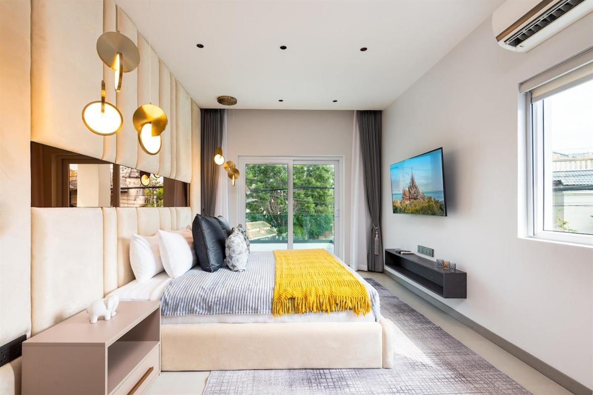 New Luxury Dual Villas, 9 Total Bedrooms, 7 Bathrooms, Ktv, 3km To Walking Street & *